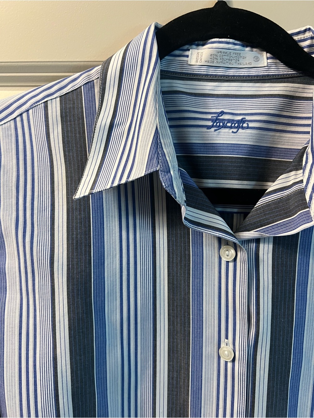 Foxcroft Vintage 100% Cotton Wrinkle-Free Blue Multi-Stripe Button-Down / M - Picture 8 of 9